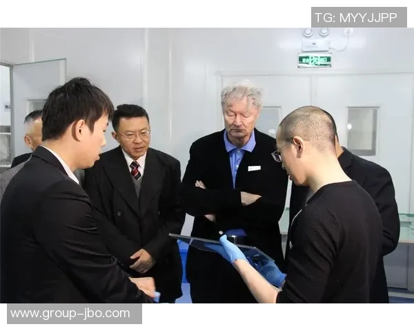 土耳其国家队门将厄泽尔擅自离营森格泽尔紧急补招入队