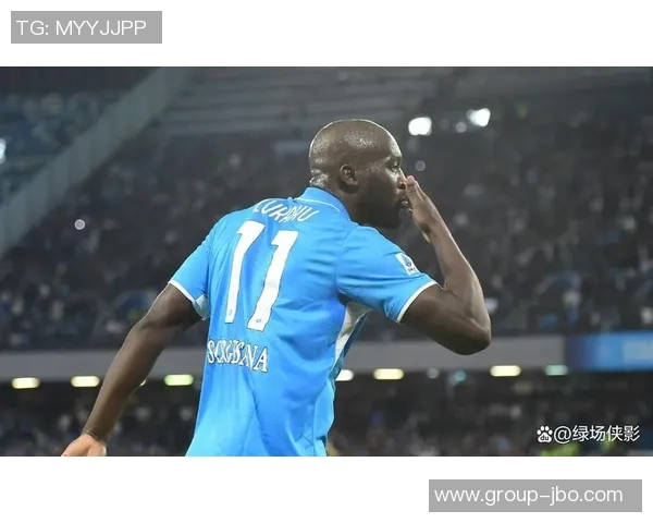 霍伊伦展现出超越卢卡库的决定性与潜力引发热议